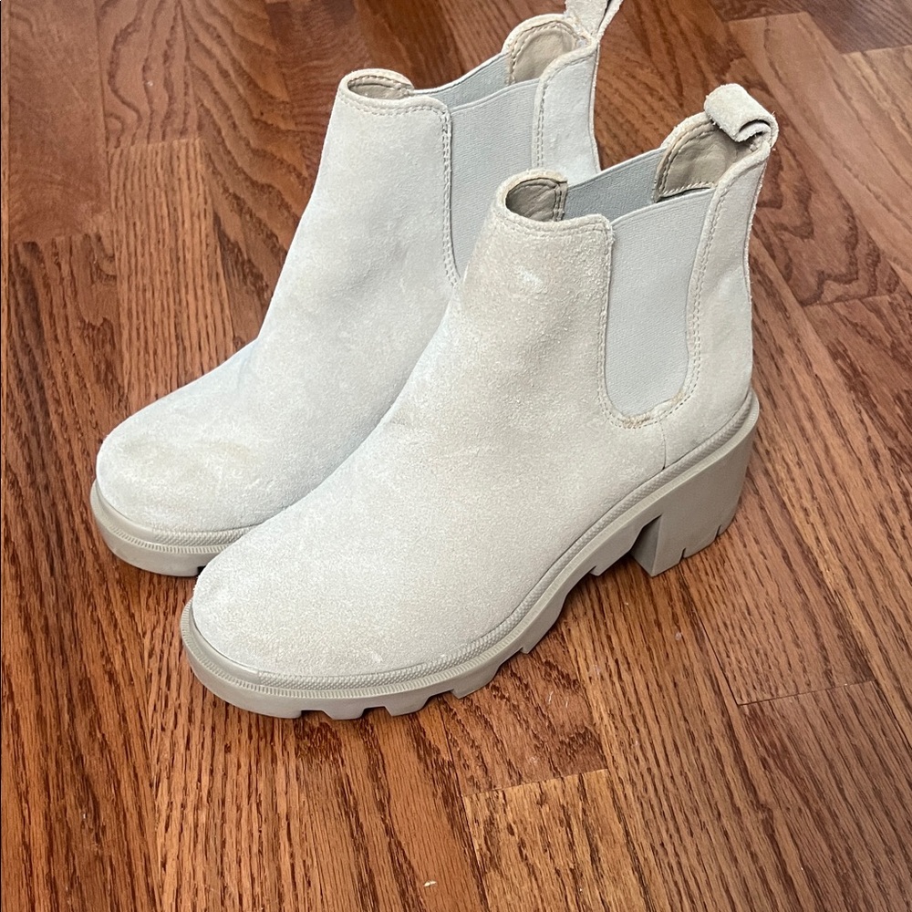 Steve Madden heeled bootie